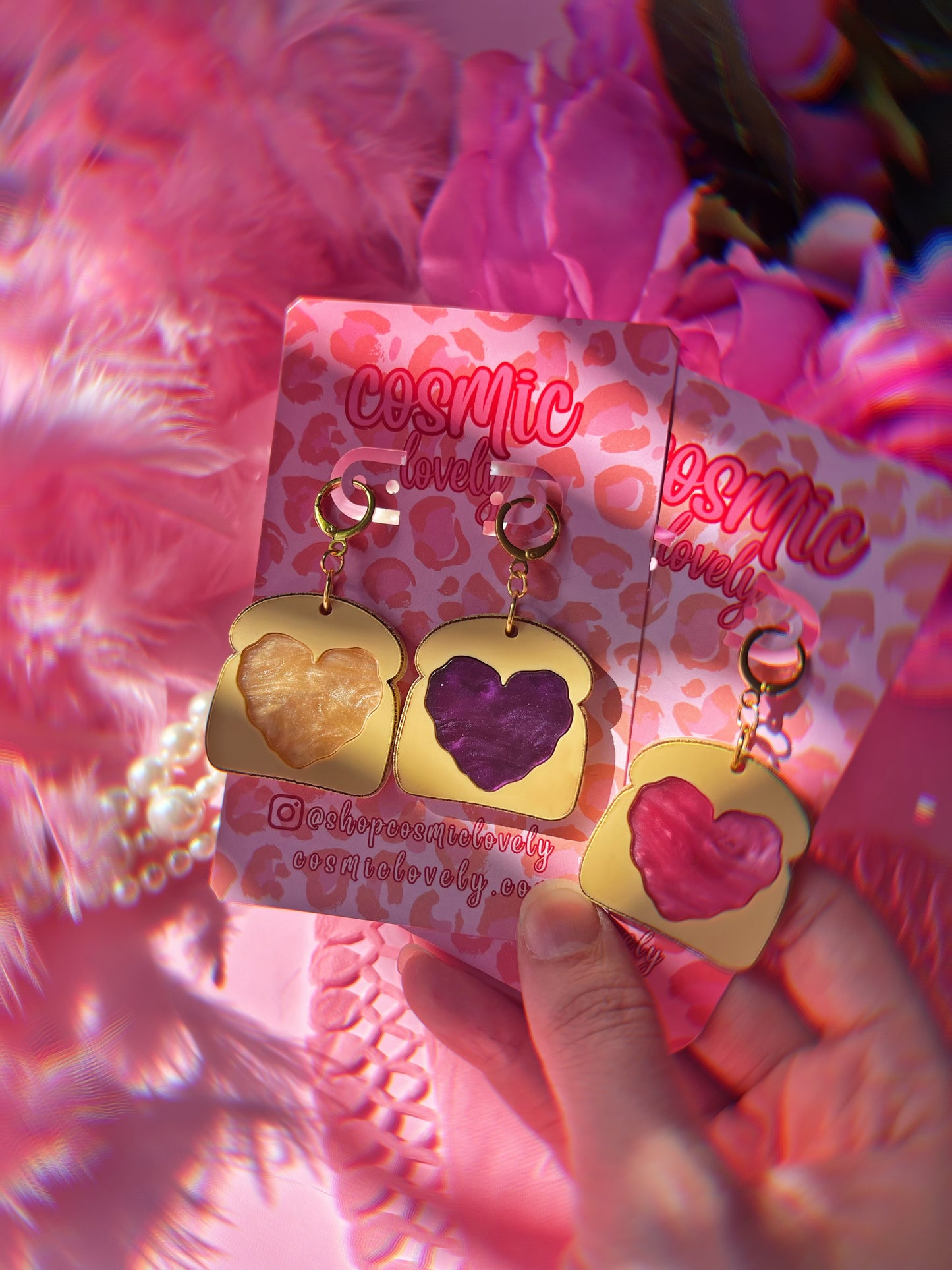 **SINGLES** LOVE PB&J Sandwich Earrings