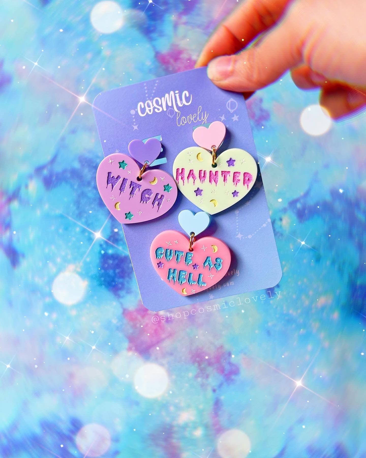 **SINGLES** Spooky Cute Heart Earrings